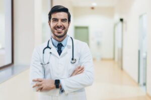 Ma quanto guadagna realmente un medico di famiglia in Italia?