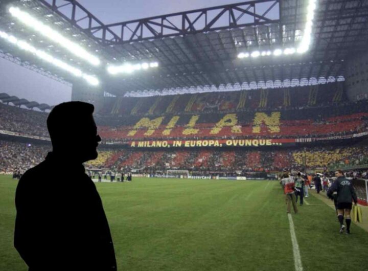 Tra i vari nomi sul tavolo per la panchina, Maurizio Sarri emerge come uno dei candidati più interessanti.