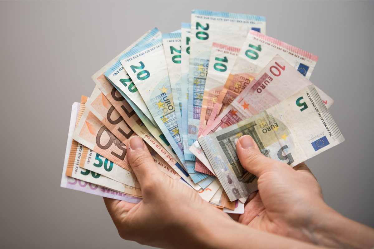 Soldi euro contanti