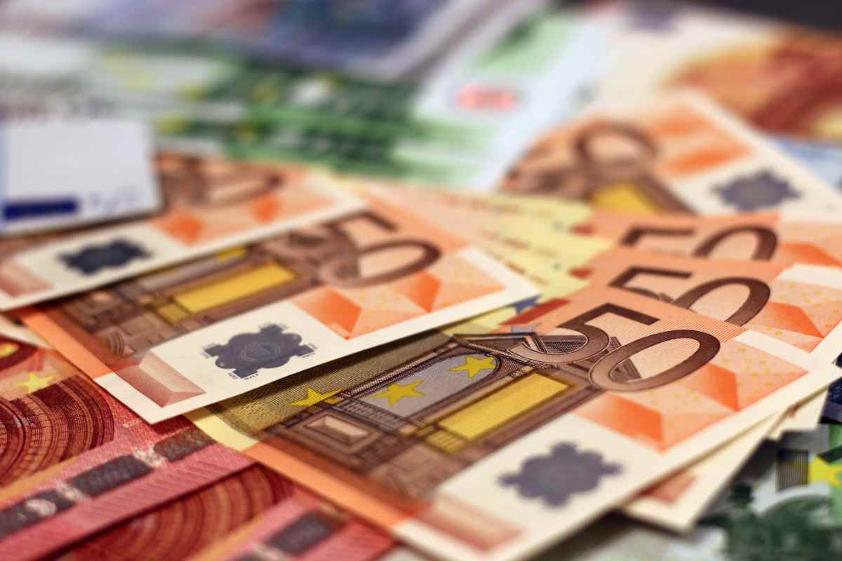 Soldi euro contanti