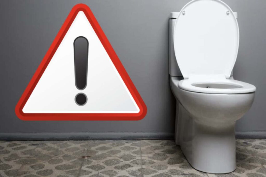 Secondo studi recenti, solo il 25% degli utenti ricorda di igienizzare il proprio telefono dopo averlo utilizzato in bagno.