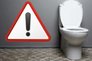Secondo studi recenti, solo il 25% degli utenti ricorda di igienizzare il proprio telefono dopo averlo utilizzato in bagno.